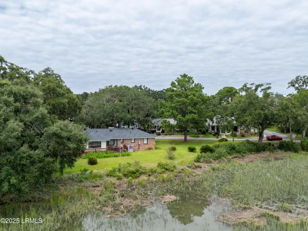 $850,000 | 807 11th Street, Port Royal, SC 29935
