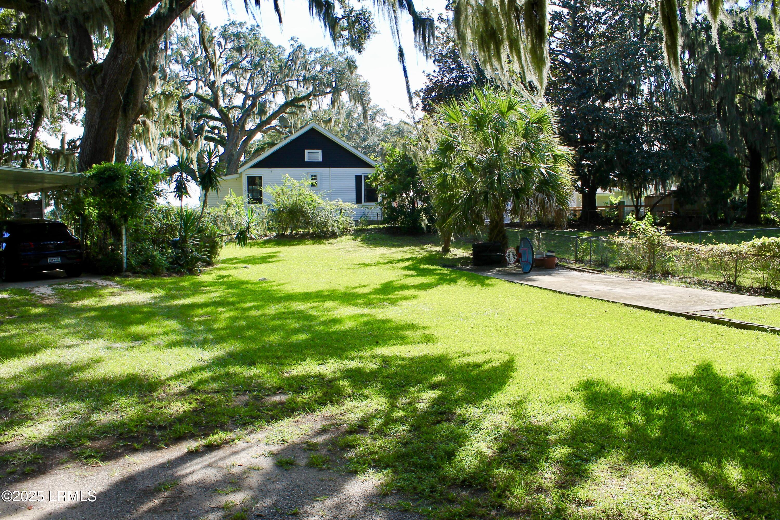 807 11th Street Port Royal, SC 29935 - Photo 4 of 46 fullsizeoutput_339a