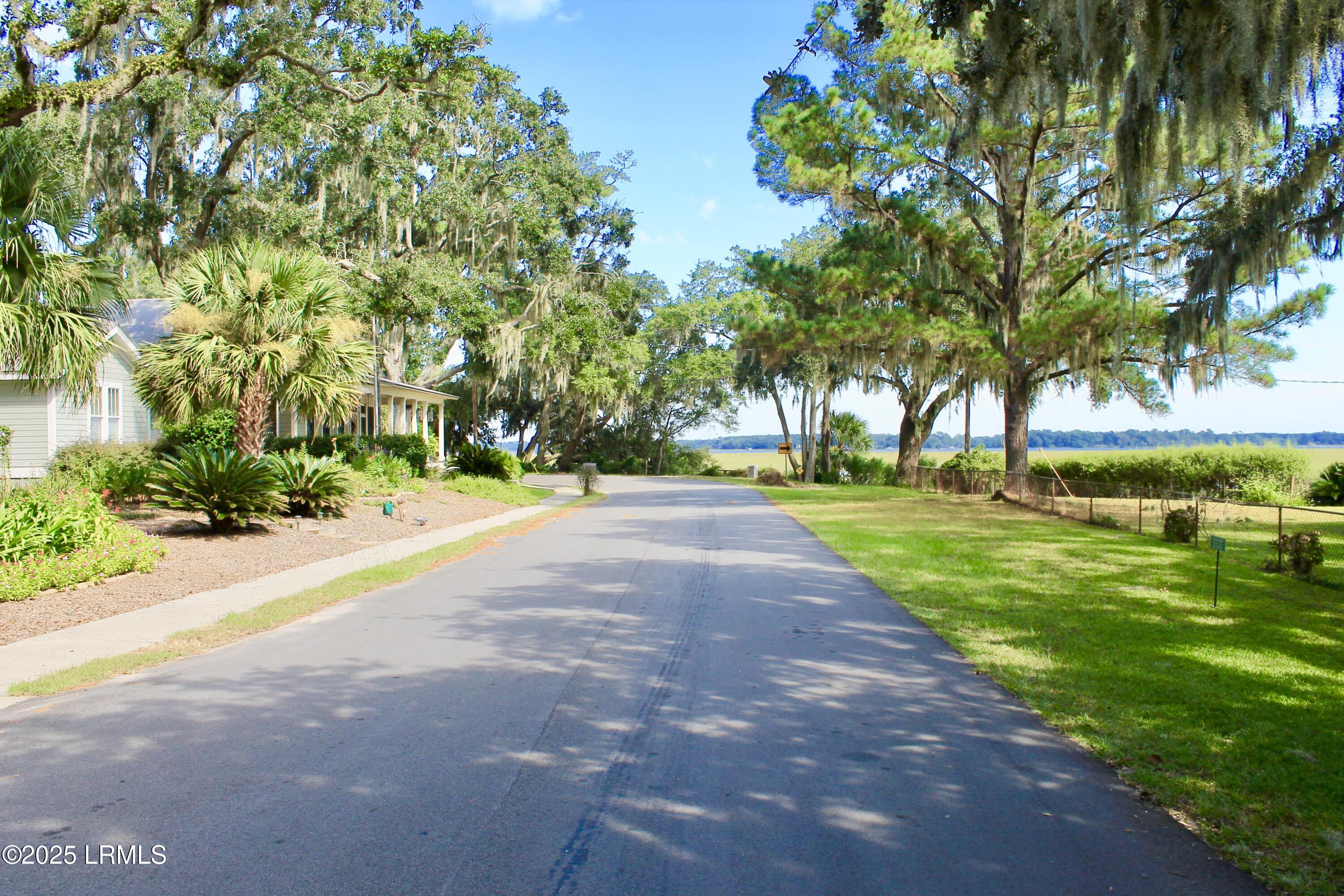 807 11th Street Port Royal, SC 29935 - Photo 7 of 46 fullsizeoutput_339f