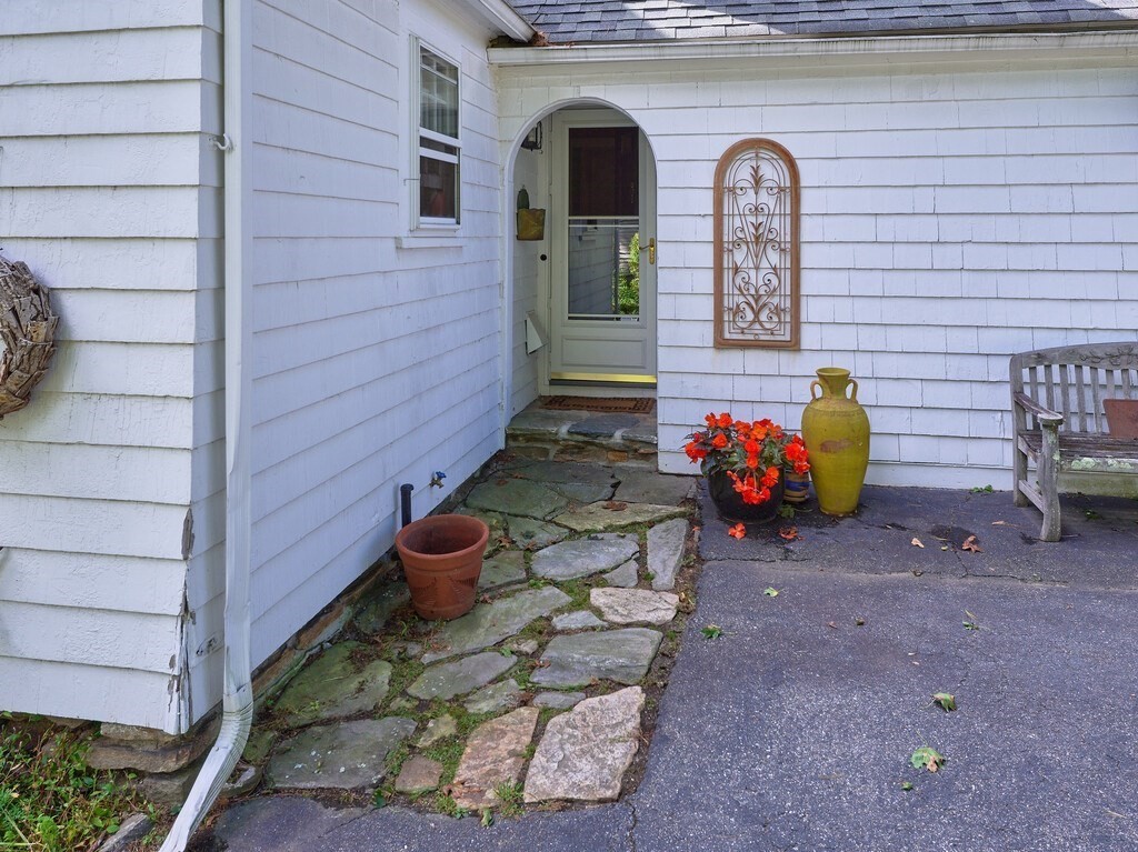 20 Manhattan Road Worcester, MA 01602 - Photo 3 of 41 a view of a porch with seating space