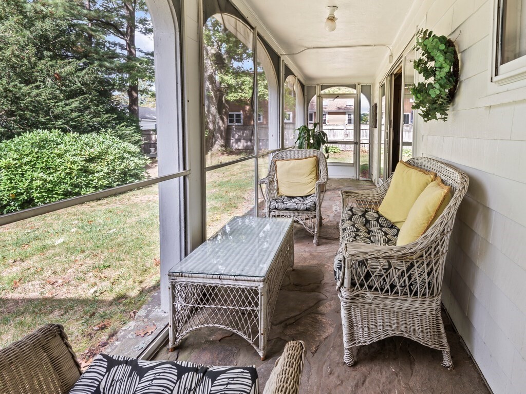 20 Manhattan Road Worcester, MA 01602 - Photo 34 of 41