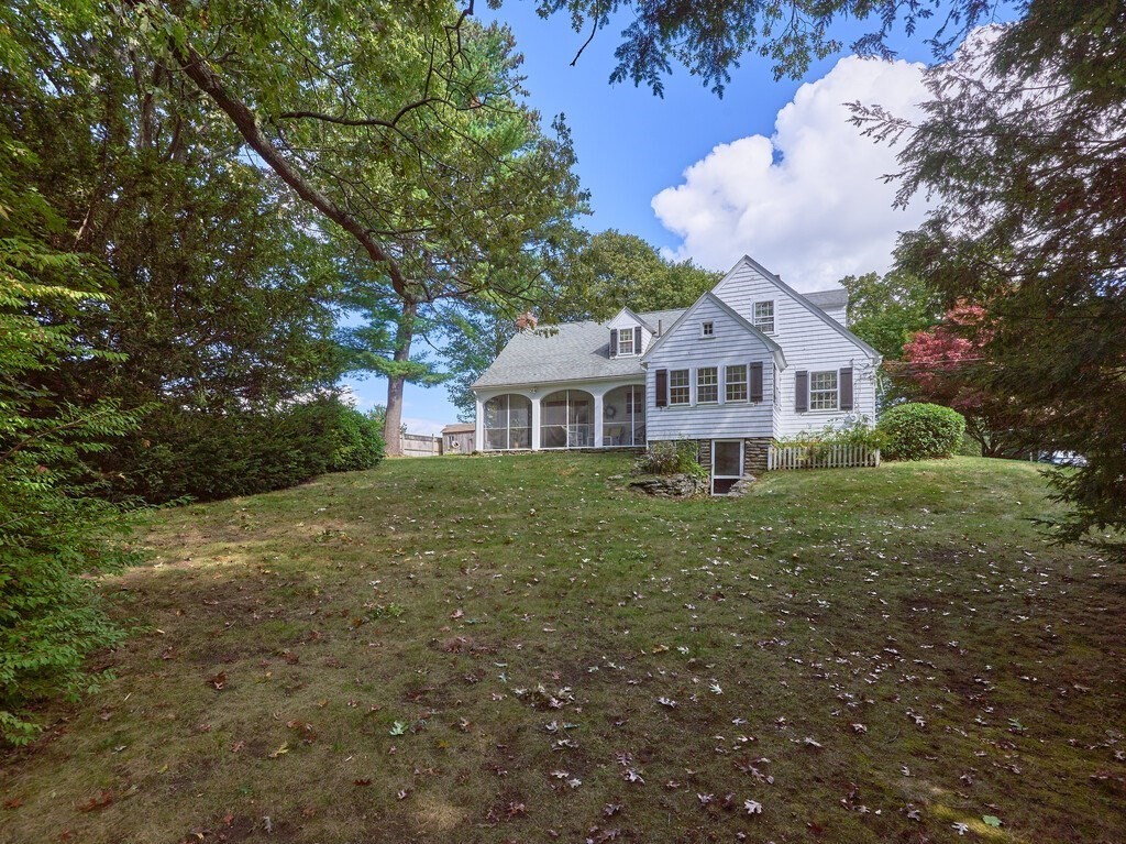 20 Manhattan Road Worcester, MA 01602 - Photo 40 of 41 a front view of a house with a garden