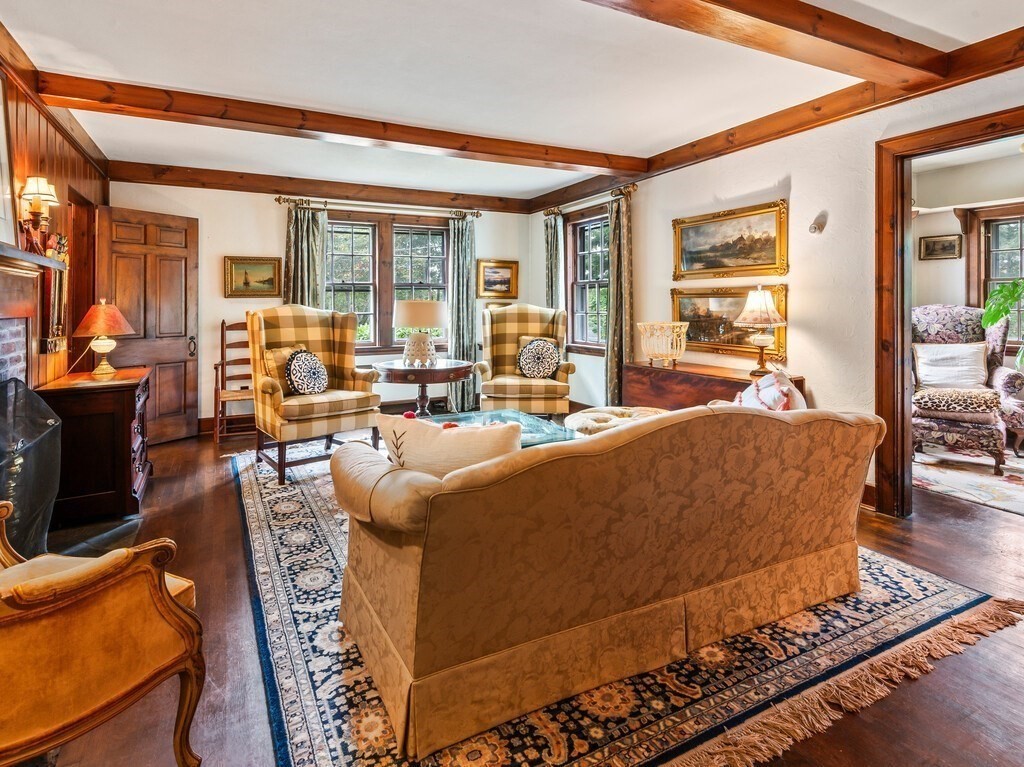 20 Manhattan Road Worcester, MA 01602 - Photo 5 of 41 a living room with furniture large window and a table
