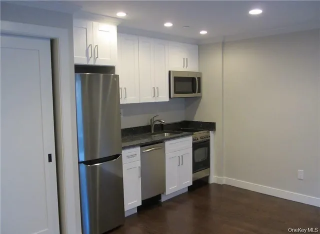 $1,800 | 17 Cedar Street, Unit 3, Dobbs Ferry, NY 10522