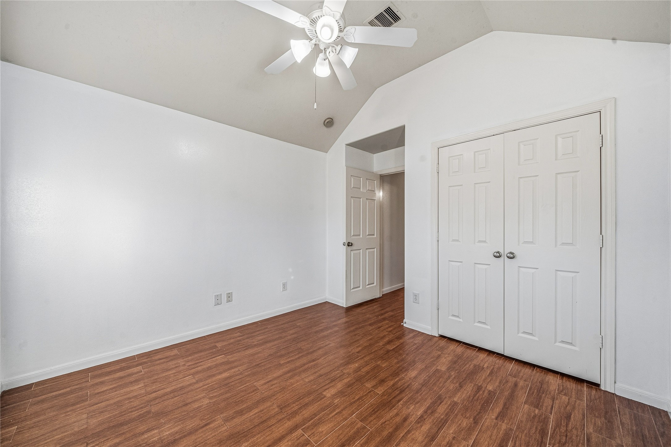 13218 Rustic Garden Drive Houston, TX 77083 - Photo 8 of 31