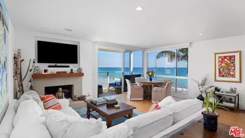 $2,885,000 | 22548 Pacific Coast Highway, Unit 214, Malibu, CA 90265