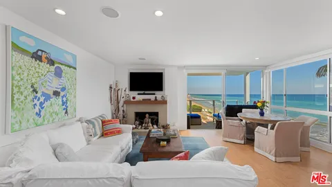 $2,885,000 | 22548 Pacific Coast Highway, Unit 214, Malibu, CA 90265