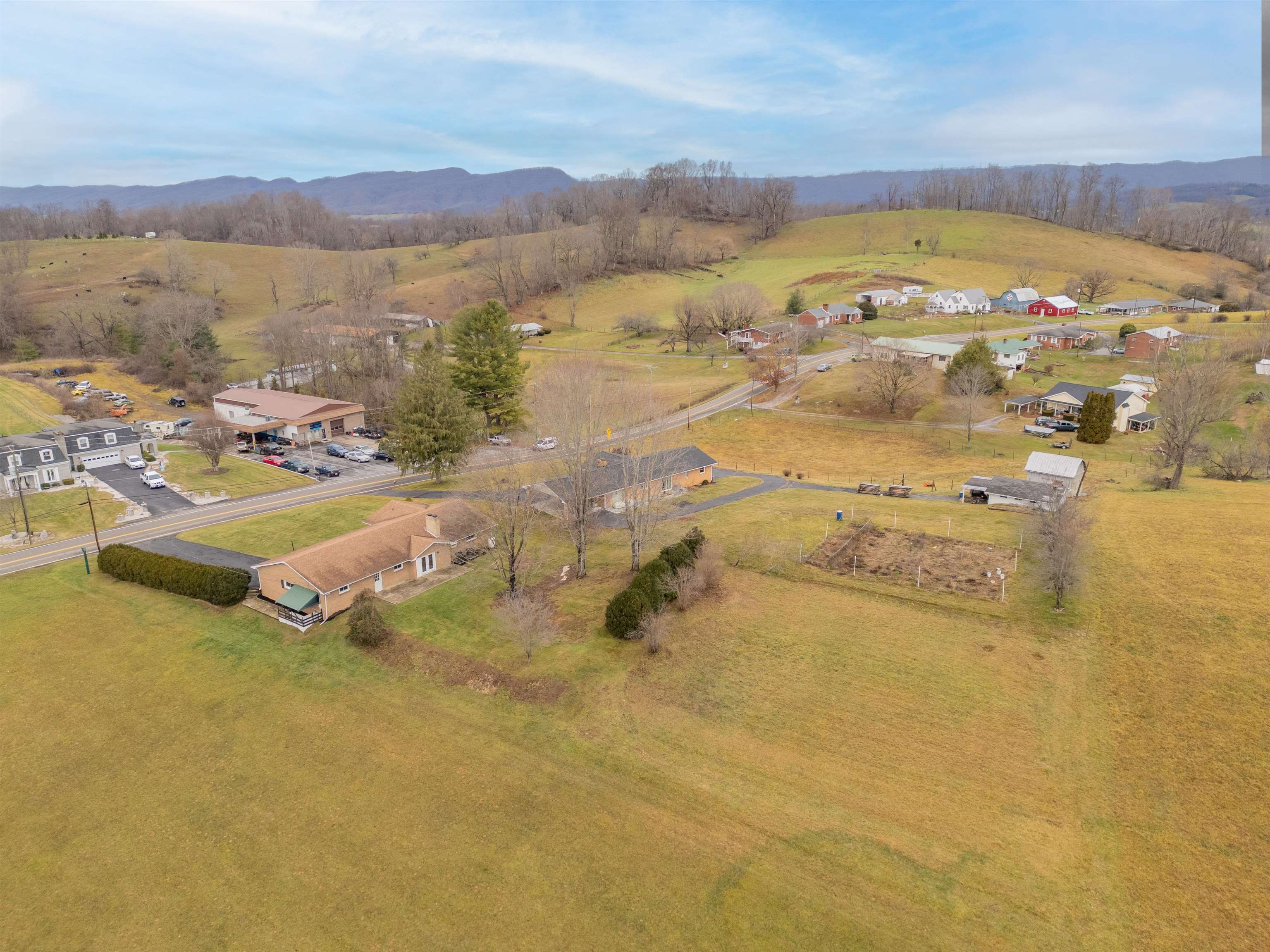 677 Adwolfe Road Marion, VA 24354 - Photo 68 of 85 Gallery Image 68