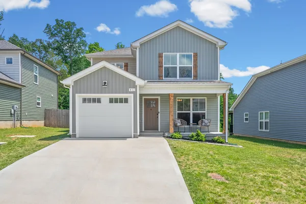 $1,950 | 411 Hillside Drive, Clarksville, TN 37040