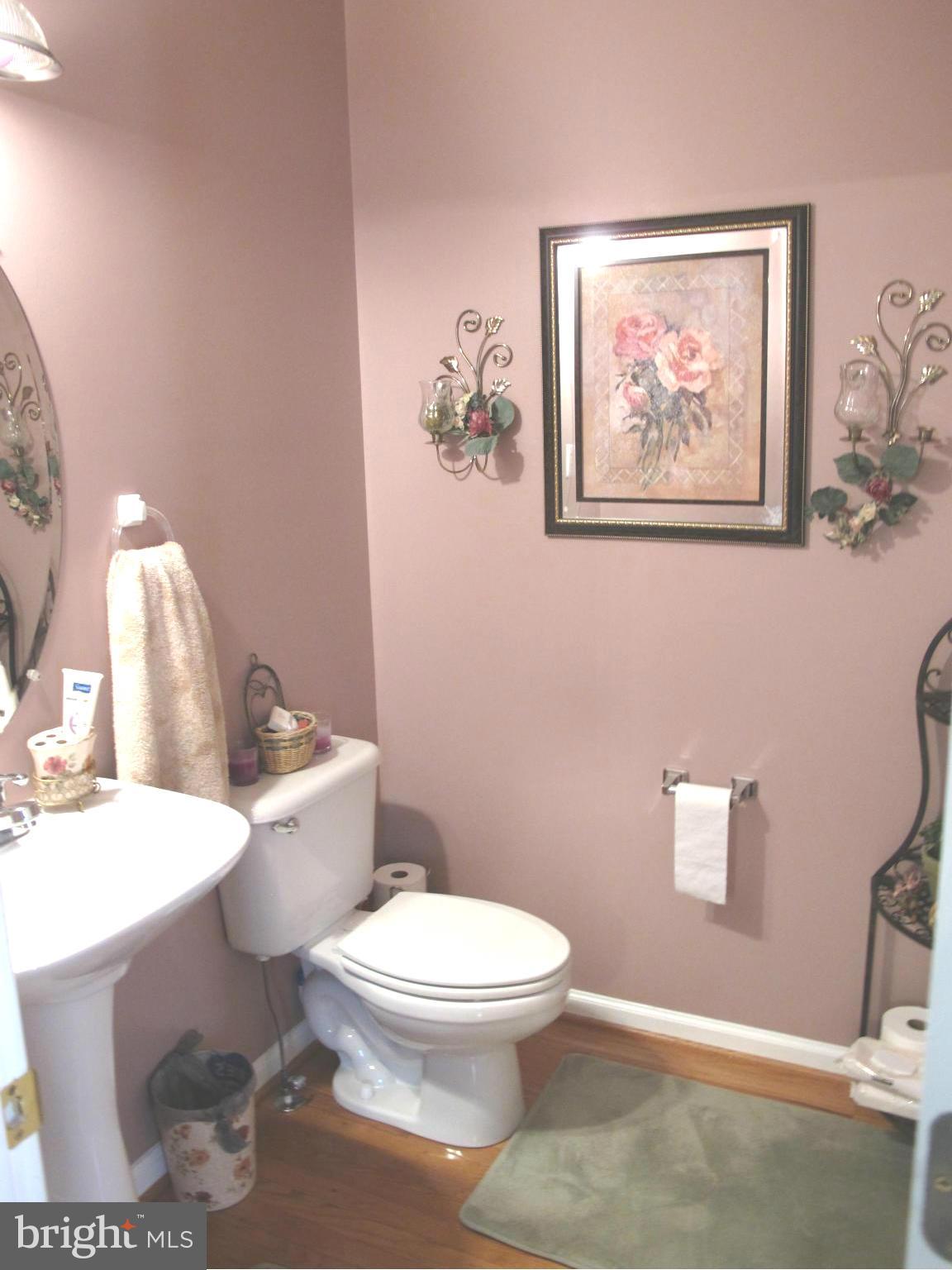 9401 North Laurel Road Laurel, MD 20723 - Photo 12 of 25 Bath
