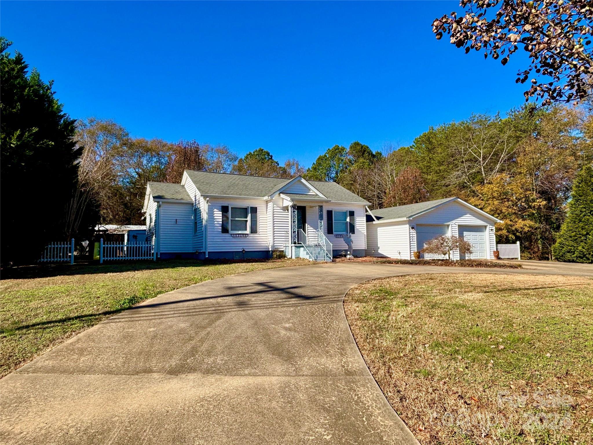1748 Chase High Road Forest City, NC 28043 - Photo 4 of 31 Gallery Image 4