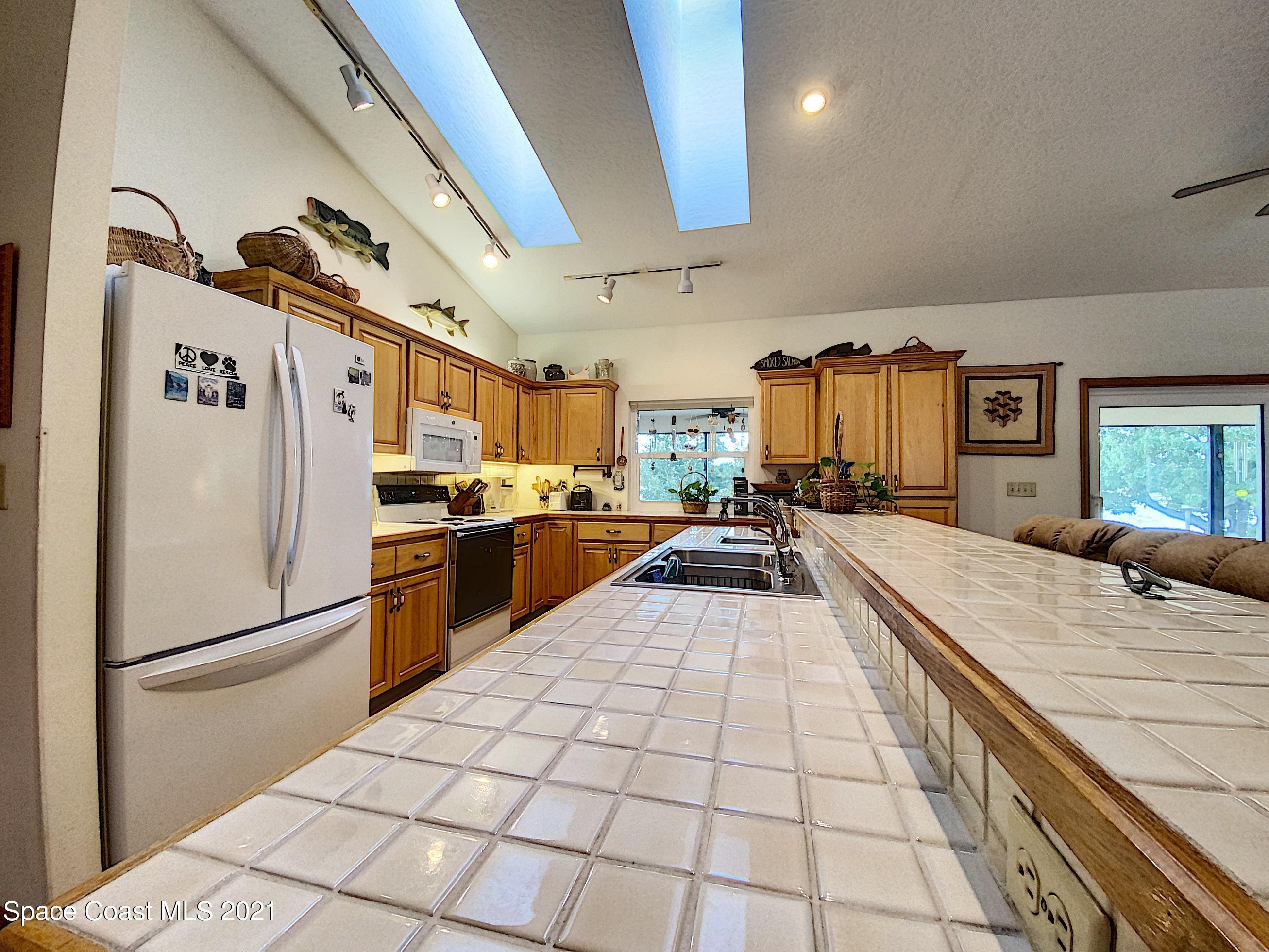 1351 Grant Road Grant Valkaria, FL 32949 - Photo 16 of 36 300 Kitchen