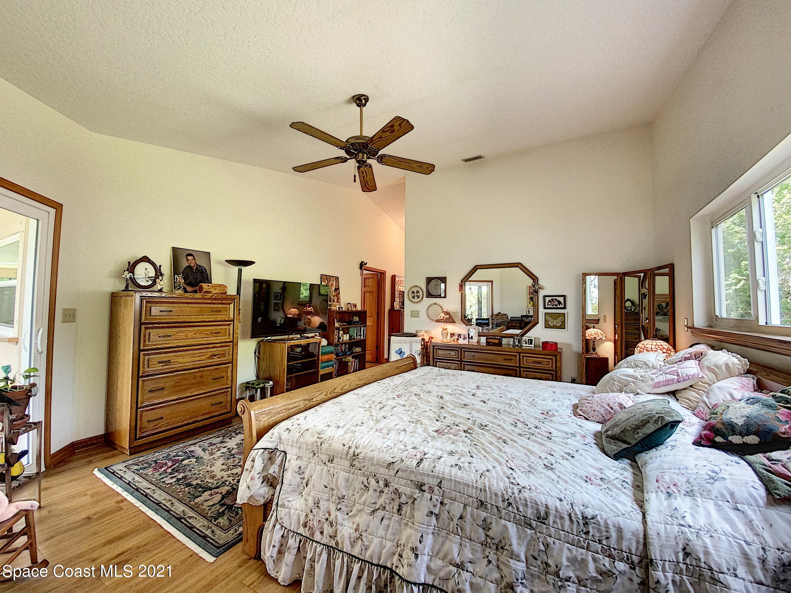1351 Grant Road Grant Valkaria, FL 32949 - Photo 23 of 36 390 Master