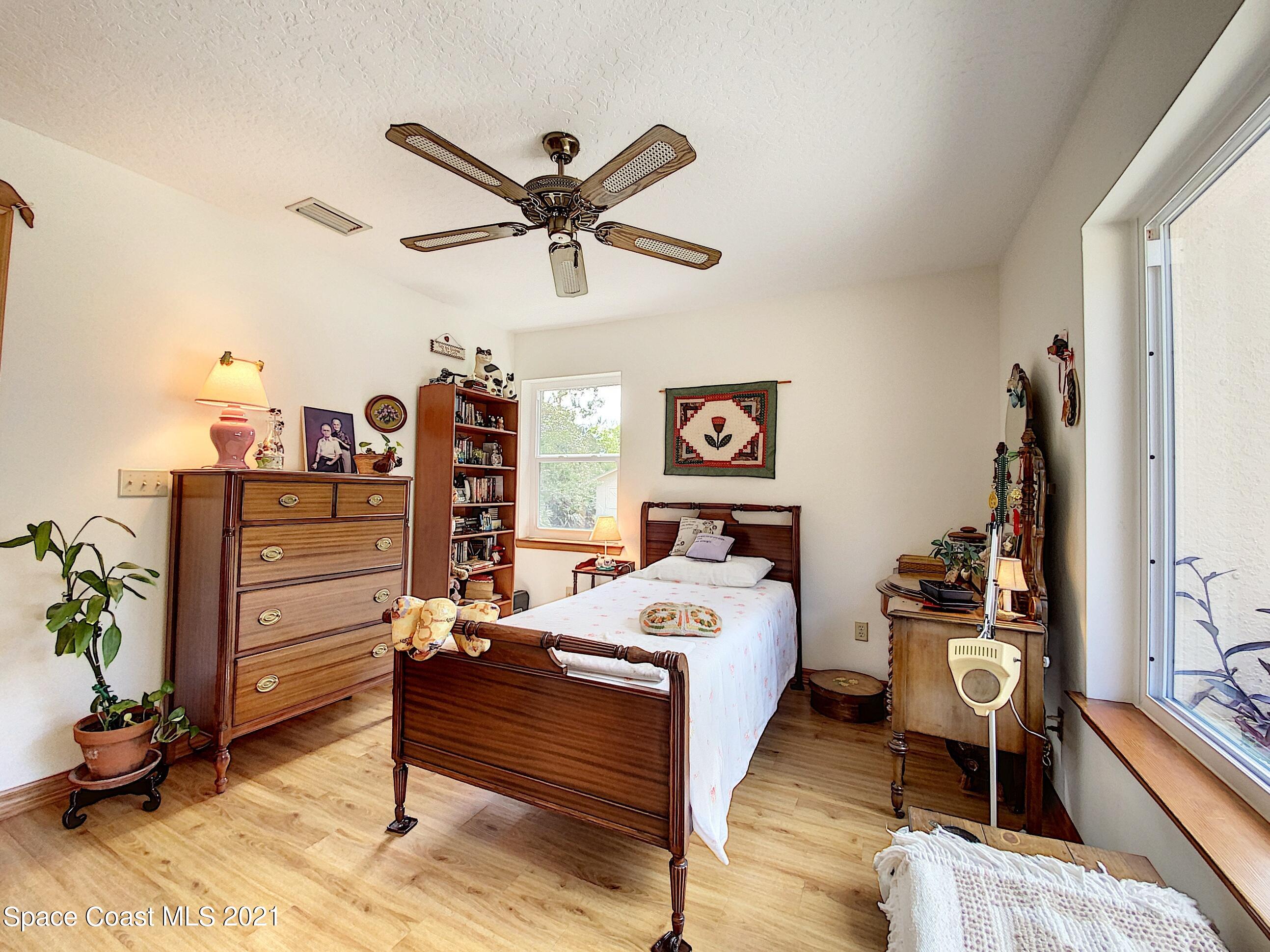 1351 Grant Road Grant Valkaria, FL 32949 - Photo 29 of 36 490 Guest
