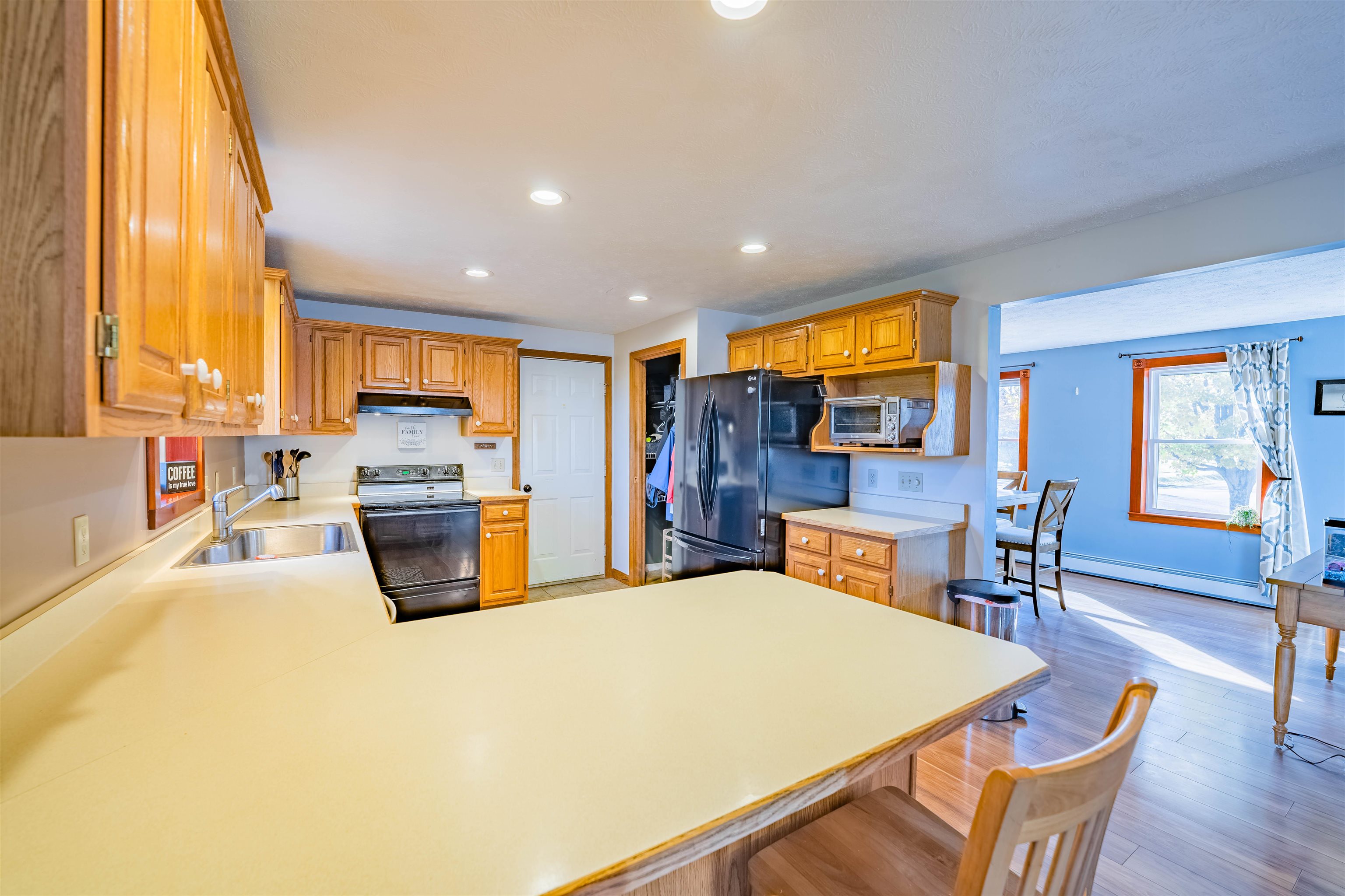 28 Hunting Ridge Lane Milton, VT 05468 - Photo 4 of 40 Gallery Image 4