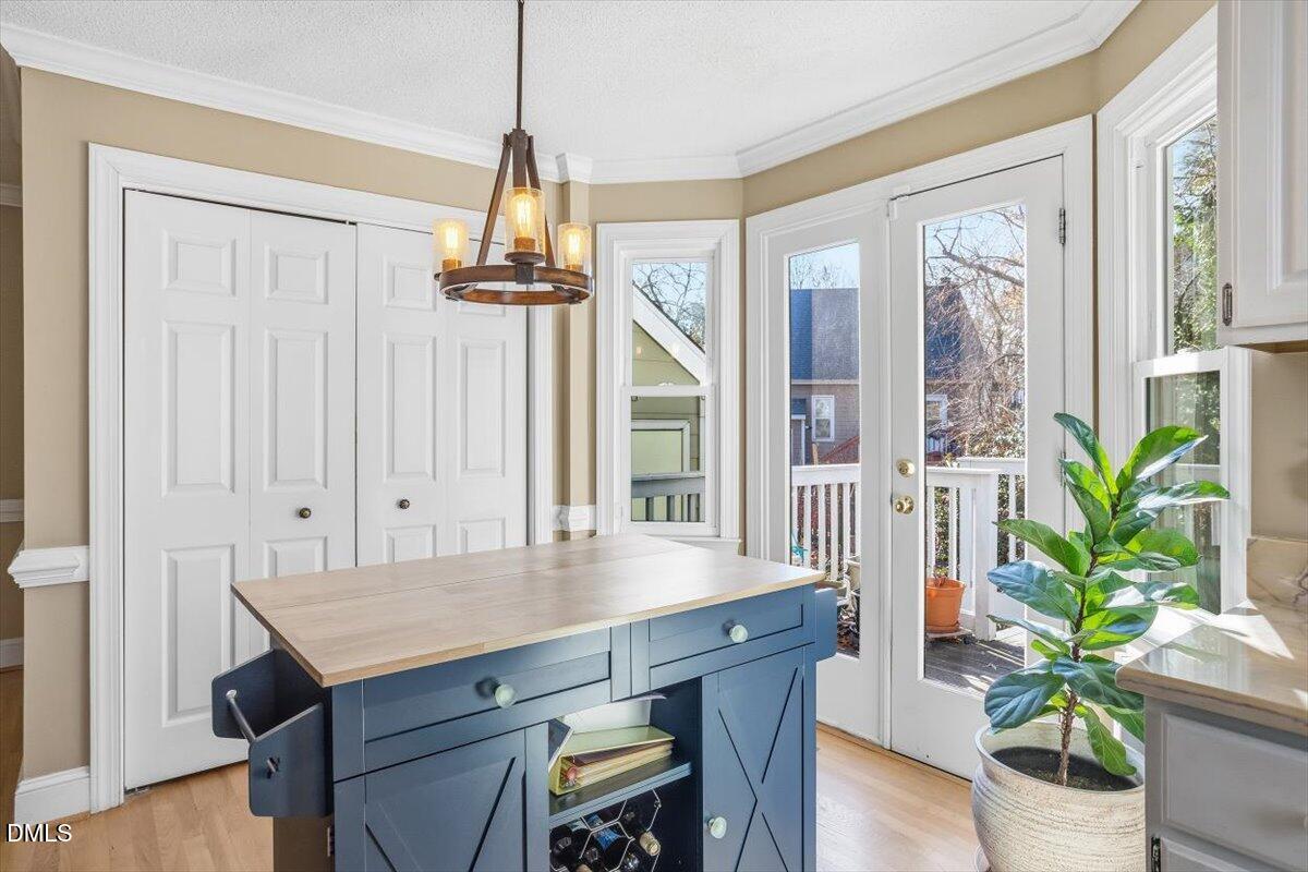 3516 East Jameson Road Raleigh, NC 27604 - Photo 10 of 32 a living room with furniture and a window