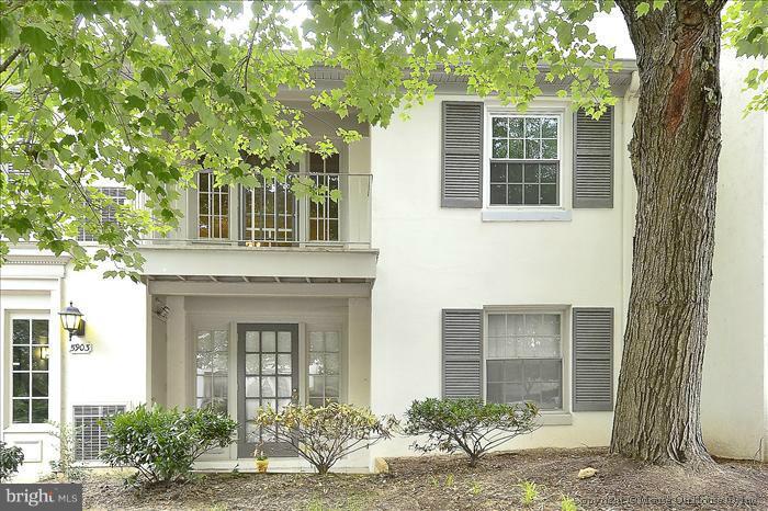 5903 Kingsford Road, Unit 379 Springfield, VA 22152 - Photo 18 of 30 Exterior (Front)