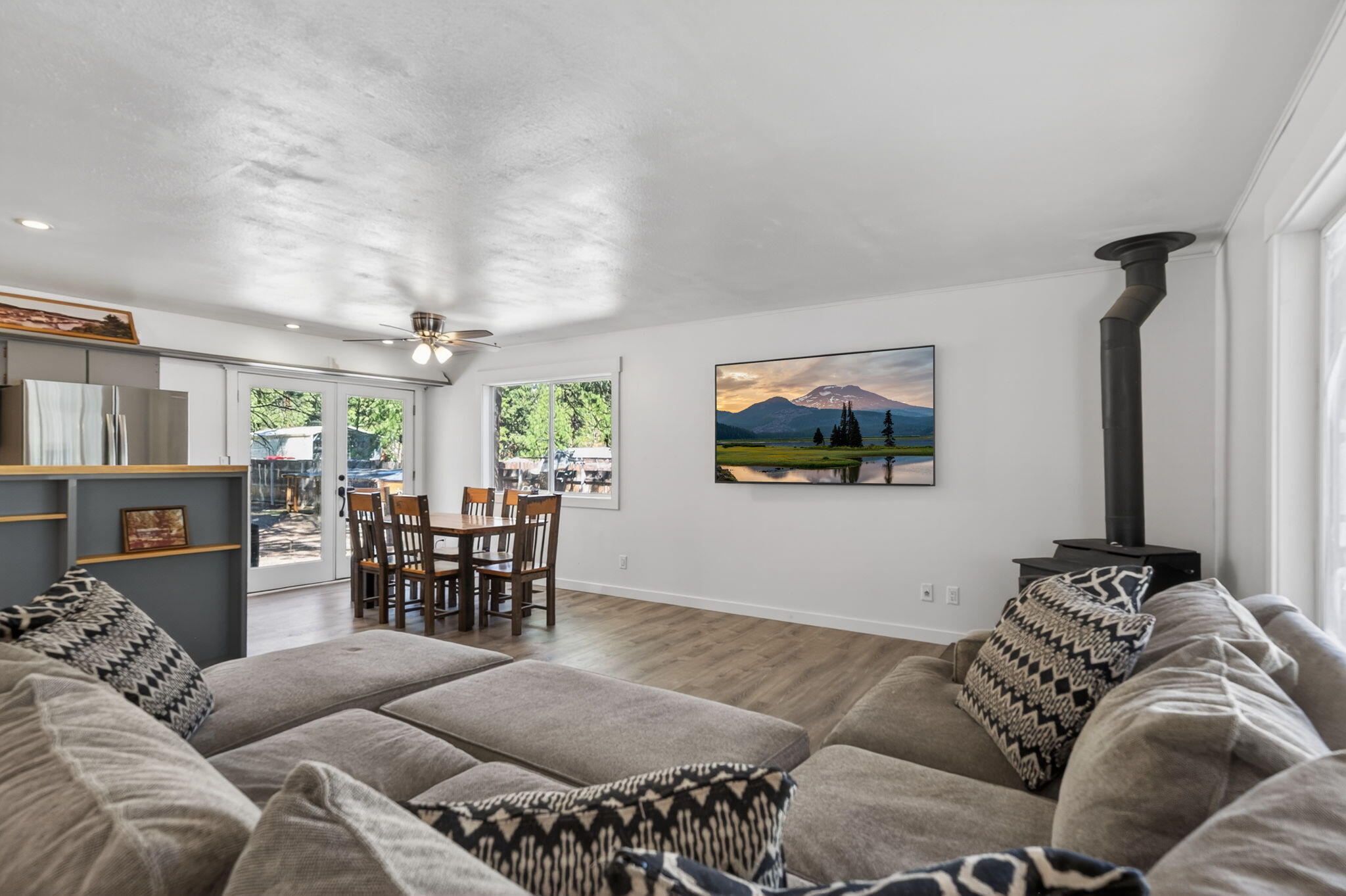 60091 Hopi Road Bend, OR 97702 - Photo 8 of 45 60091-Hopi-Rd-Bend-OR-97702-20