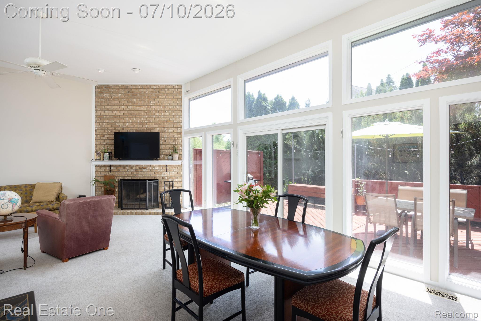 986 River Bend Drive Rochester, MI 48307 - Photo 9 of 28 23-web-or-mls-986 River Bed Dr 23.jpg