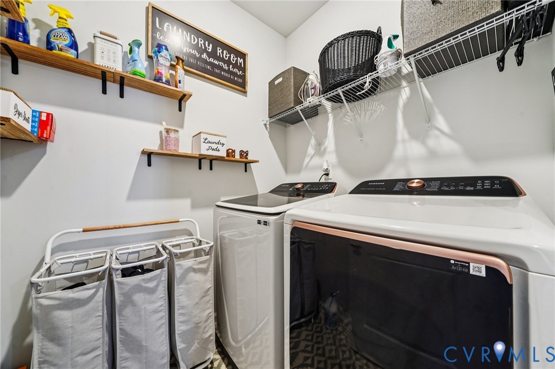 243 Bellevue Circle Aylett, VA 23009 - Photo 25 of 34 a utility room with dryer and washer