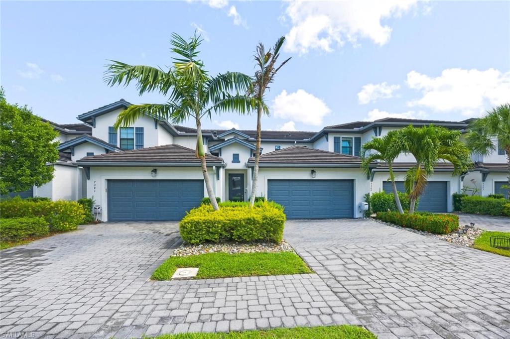 7345 Rockefeller Drive Naples, FL 34119 - Photo 30 of 42 Front - Long driveway