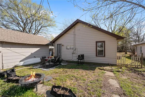 $85,000 | 1010 West 3rd Street, Coffeyville, KS 67337