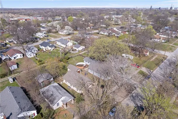 $85,000 | 1010 West 3rd Street, Coffeyville, KS 67337