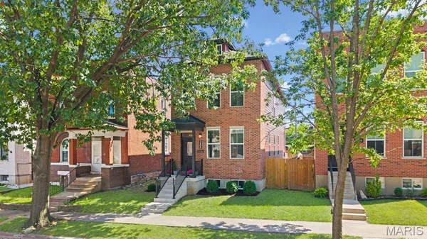 $549,900 | 3406 Vista Avenue, St. Louis, MO 63104