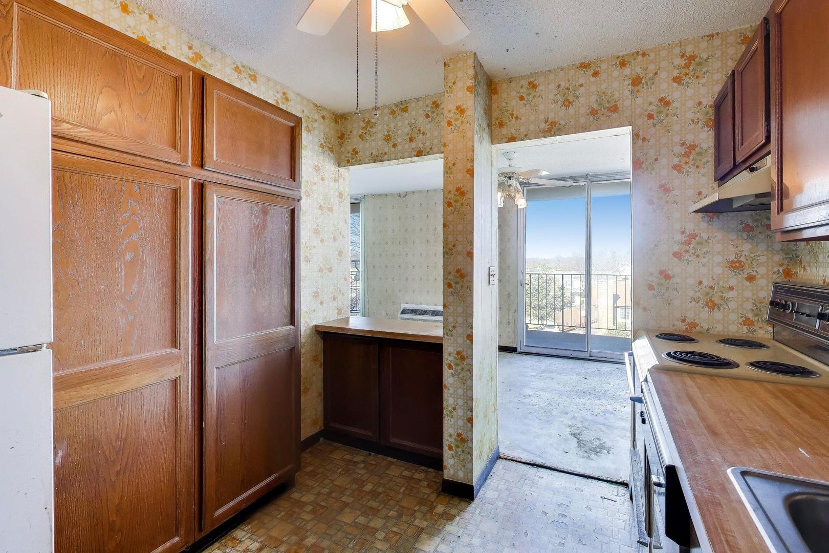 1150 Jackson Street, Unit 4F Lombard, IL 60148 - Photo 11 of 23