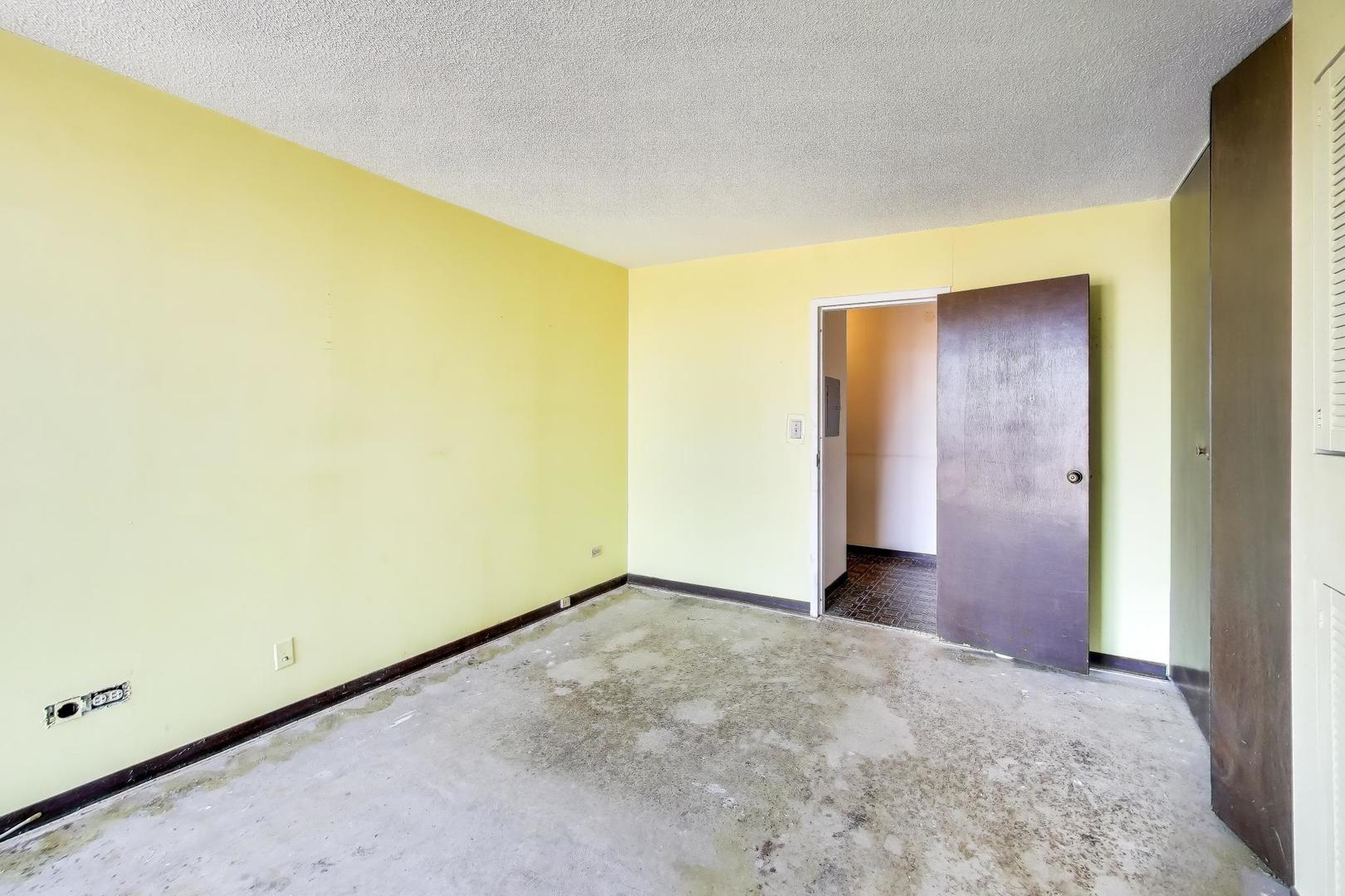 1150 Jackson Street, Unit 4F Lombard, IL 60148 - Photo 14 of 23