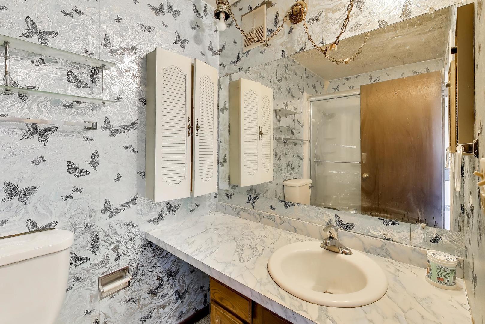 1150 Jackson Street, Unit 4F Lombard, IL 60148 - Photo 15 of 23