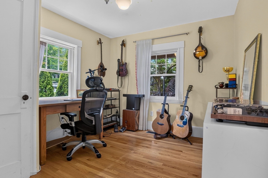 20 Hill Top Road Wellesley, MA 02482 - Photo 8 of 23