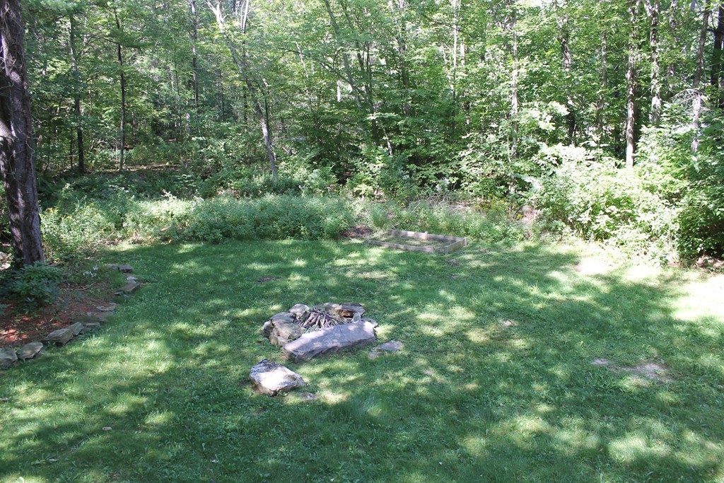 49 Arnold Road Sturbridge, MA 01518 - Photo 23 of 28
