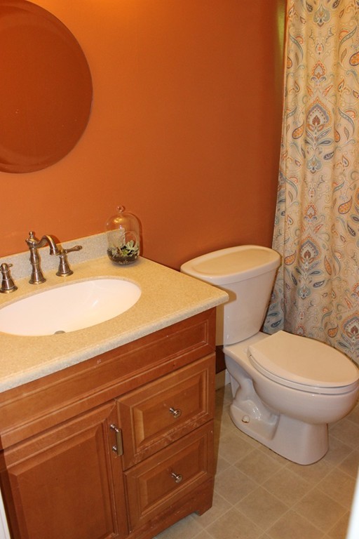 49 Arnold Road Sturbridge, MA 01518 - Photo 9 of 28