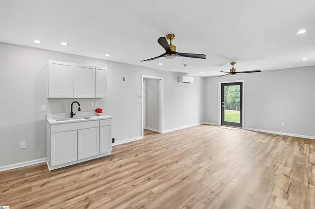 $424,900 | 918 North Old Pendleton Road, Liberty, SC 29657