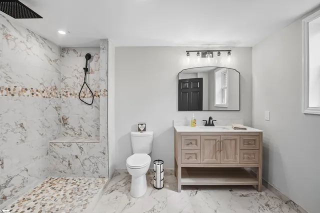 $424,900 | 918 North Old Pendleton Road, Liberty, SC 29657