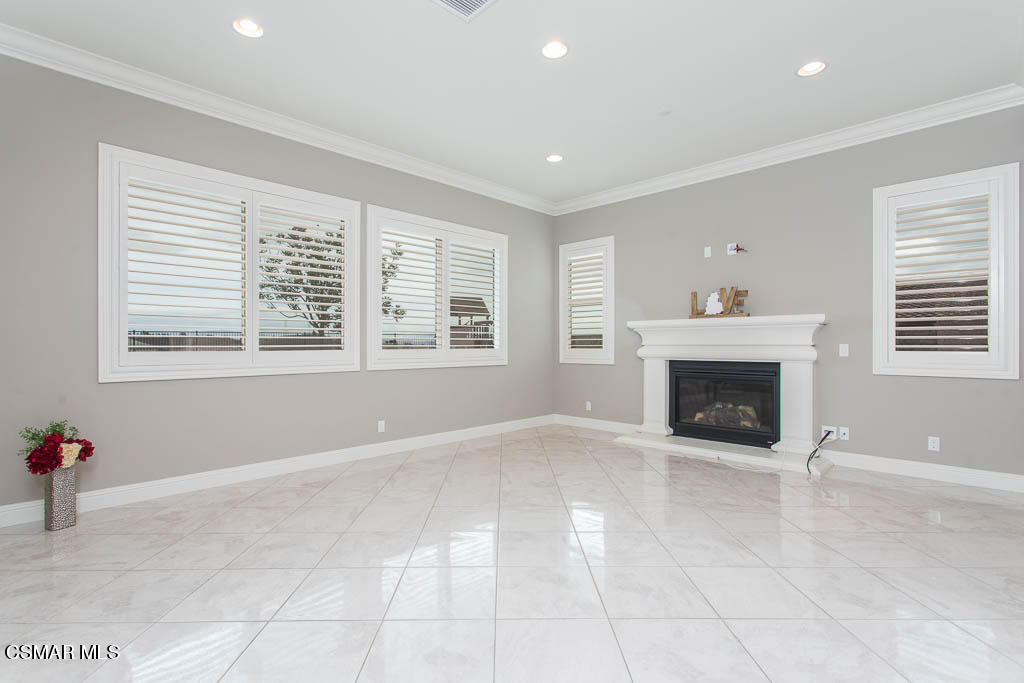 7342 Nicklaus Road Moorpark, CA 93021 - Photo 13 of 55 a view of an empty room with a window