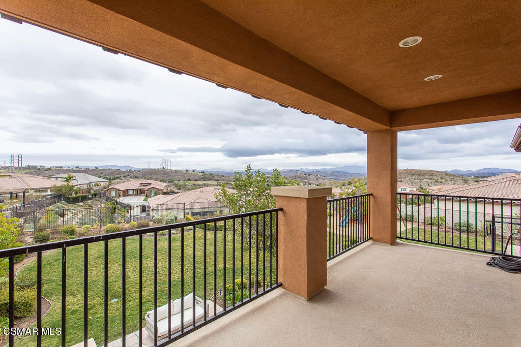 7342 Nicklaus Road Moorpark, CA 93021 - Photo 33 of 55 a view of a city from a balcony