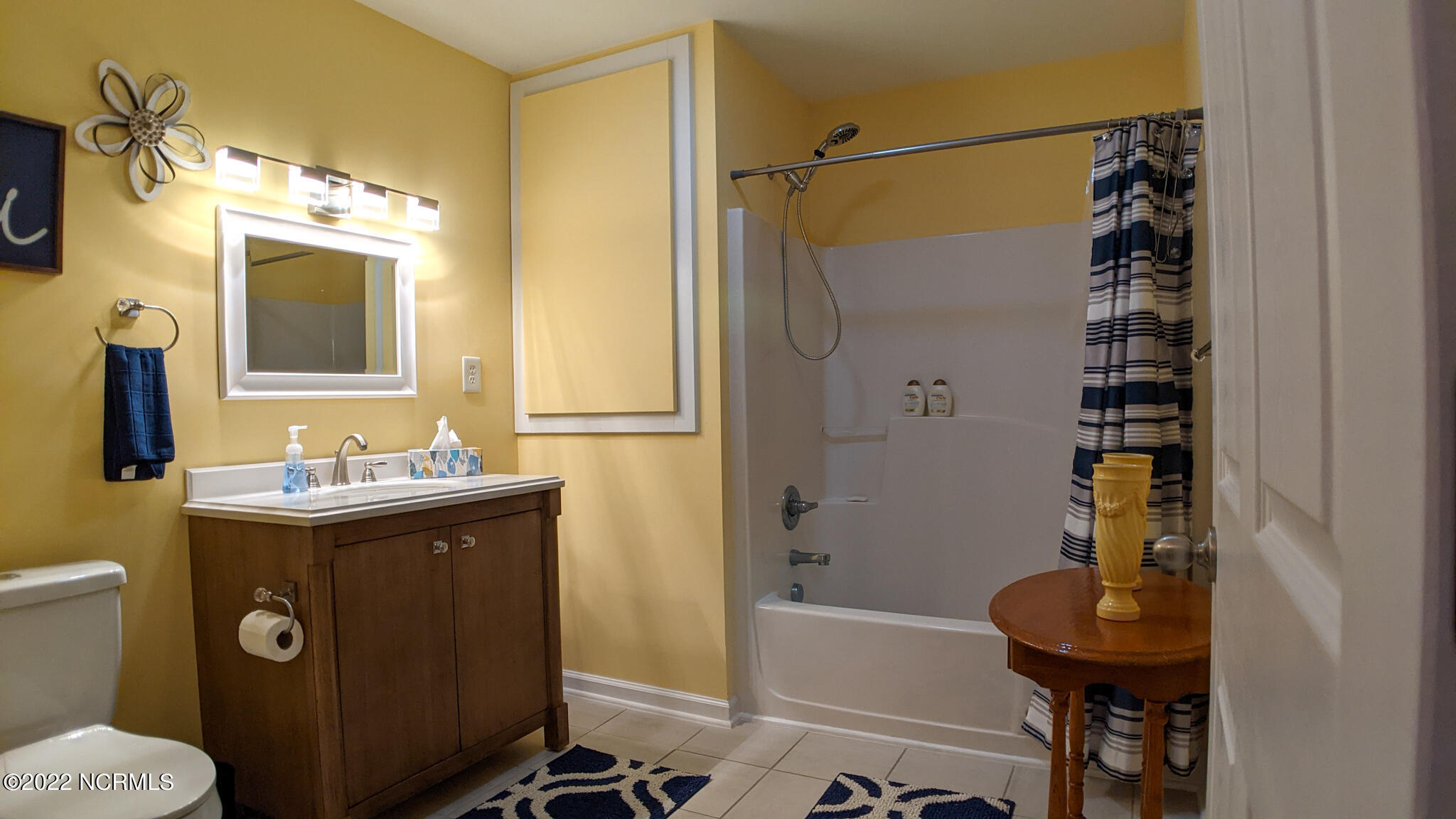 601 Peletier Loop Road, Unit B7 Swansboro, NC 28584 - Photo 13 of 19 2nd full bath