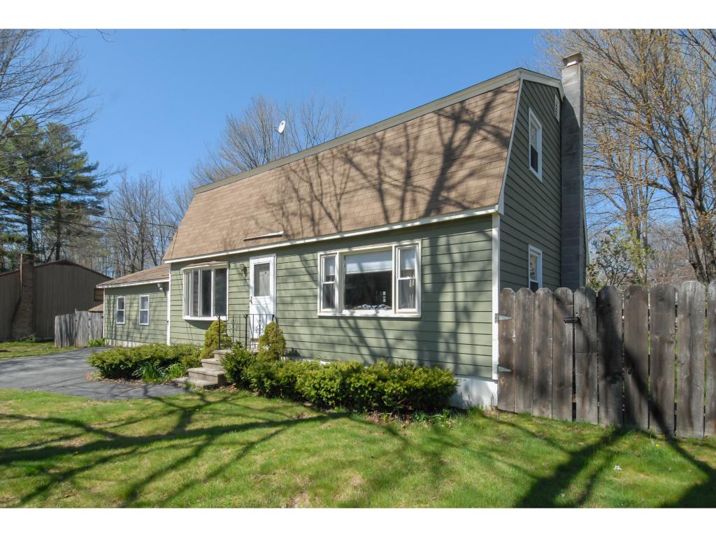 19 Rochester Avenue Rochester, NH 03867 - Photo 4 of 25