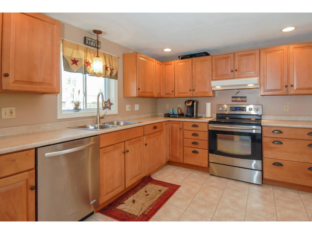 19 Rochester Avenue Rochester, NH 03867 - Photo 10 of 25