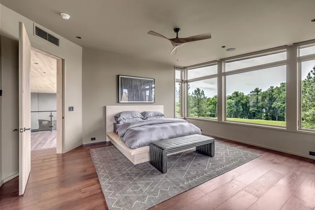 $10,000,000 | 8005 Backwoods, College Grove, TN 37046