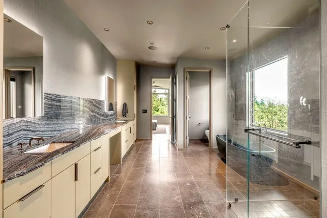 $10,000,000 | 8005 Backwoods, College Grove, TN 37046