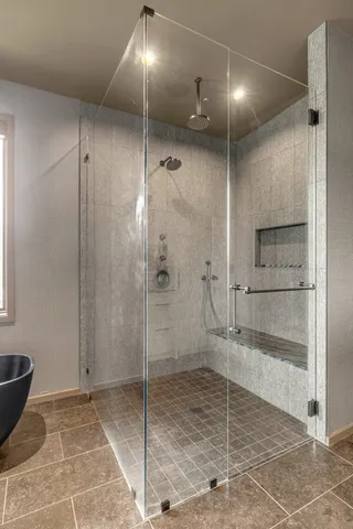 $10,000,000 | 8005 Backwoods, College Grove, TN 37046