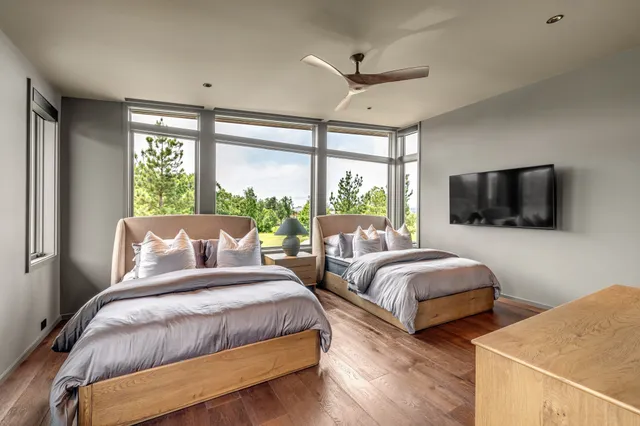 $10,000,000 | 8005 Backwoods, College Grove, TN 37046