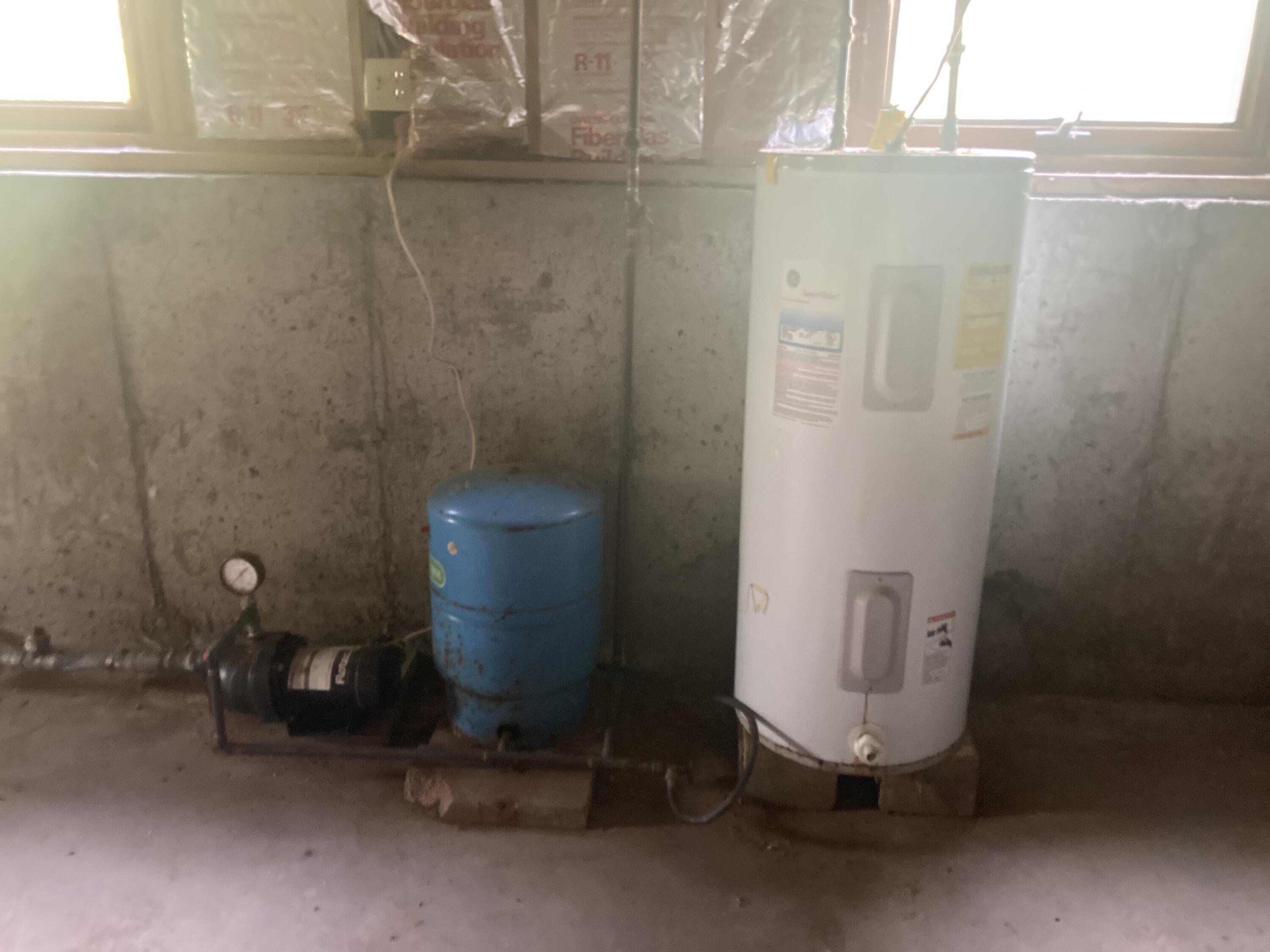 33 Highland Cliff Road Windham, ME 04062 - Photo 18 of 19 Water heater