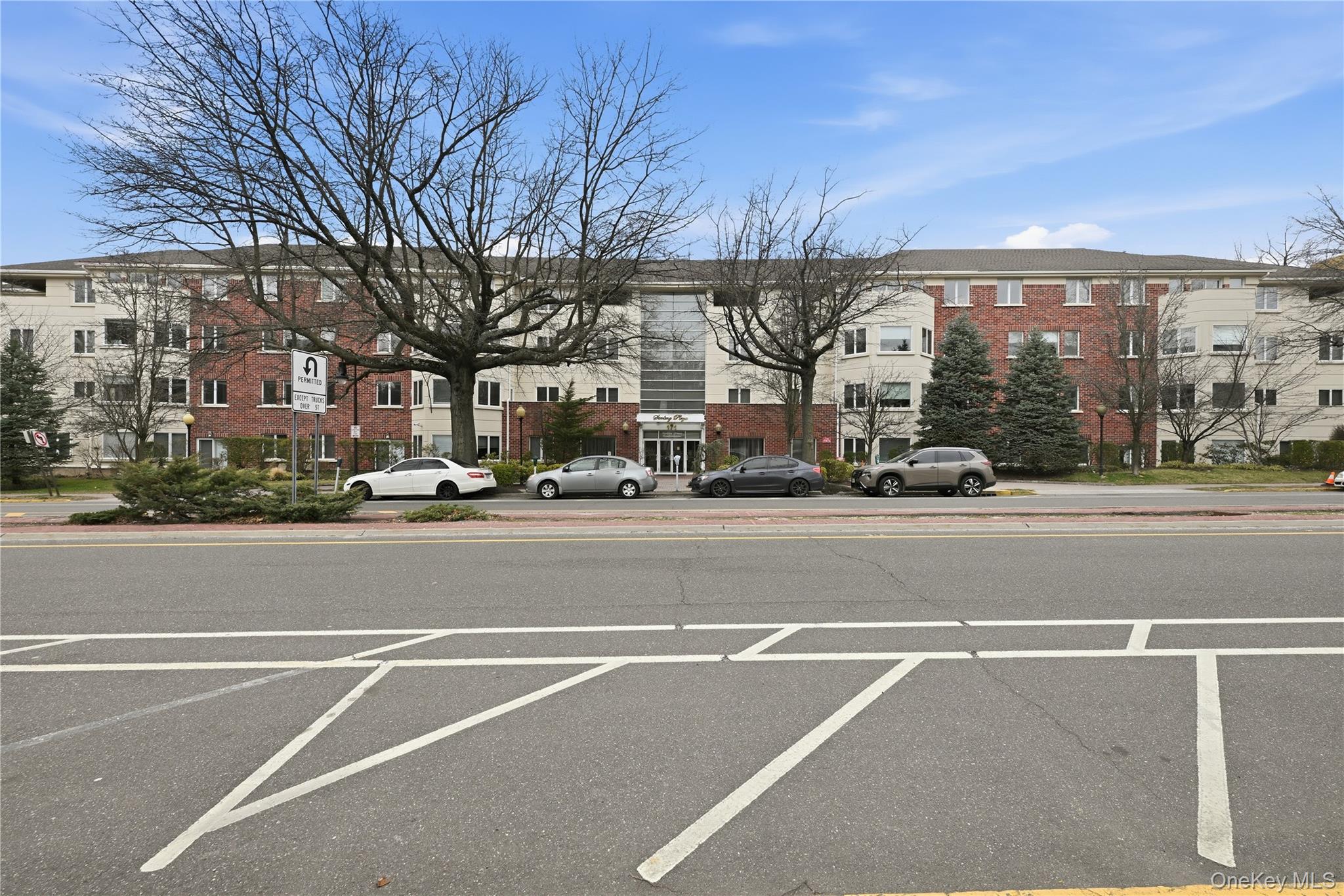 171 Great Neck Road, Unit 3H Great Neck, NY 11021 - Photo 3 of 37