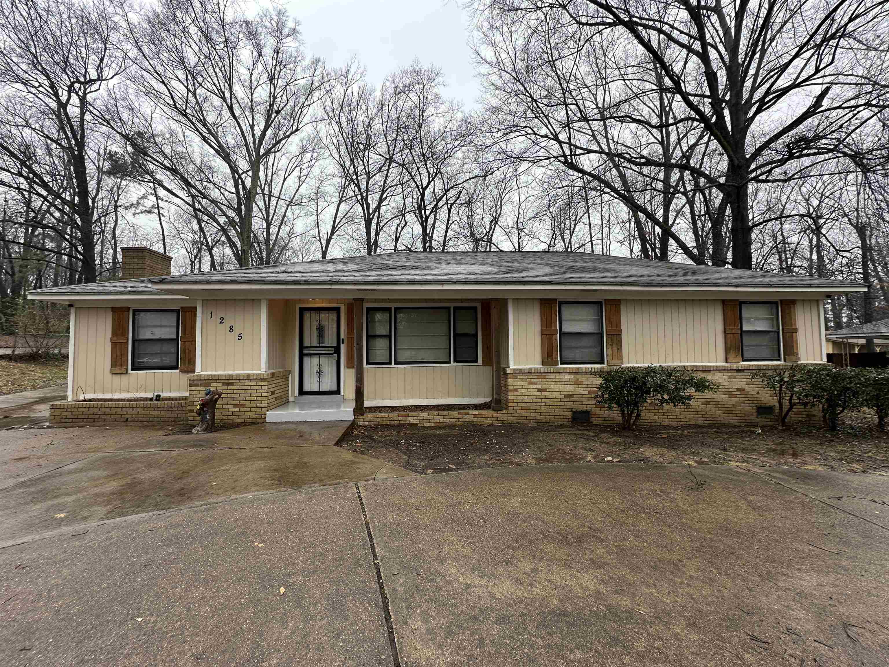 1285 Old Hickory Road Memphis, TN 38116 - Photo 1 of 31 Gallery Image 1