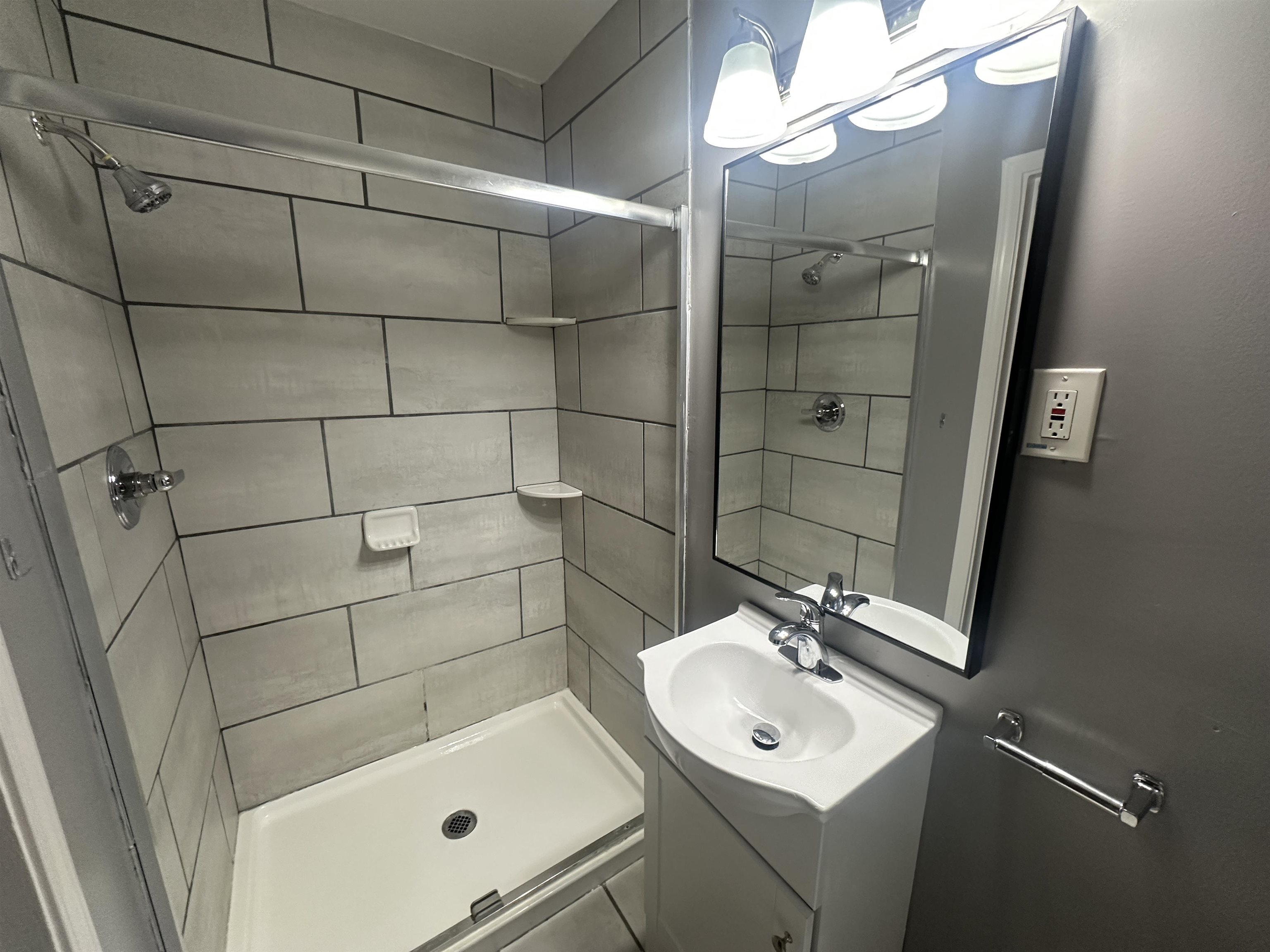 1285 Old Hickory Road Memphis, TN 38116 - Photo 21 of 31 Bathroom with a shower stall and vanity