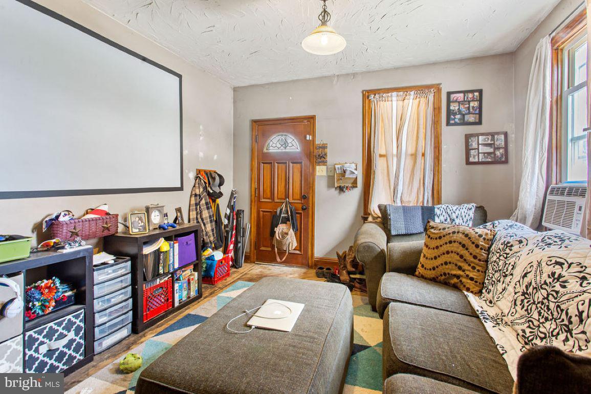 751 Edgegrove Road Hanover, PA 17331 - Photo 4 of 21 Gallery Image 4